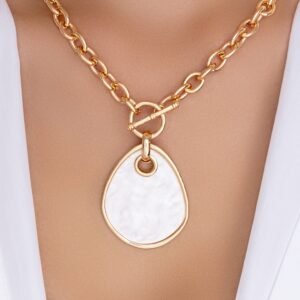 Winona Pendant Necklace (White)