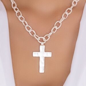 Liz Cross Necklace (Silver)